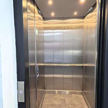21134 Apartment